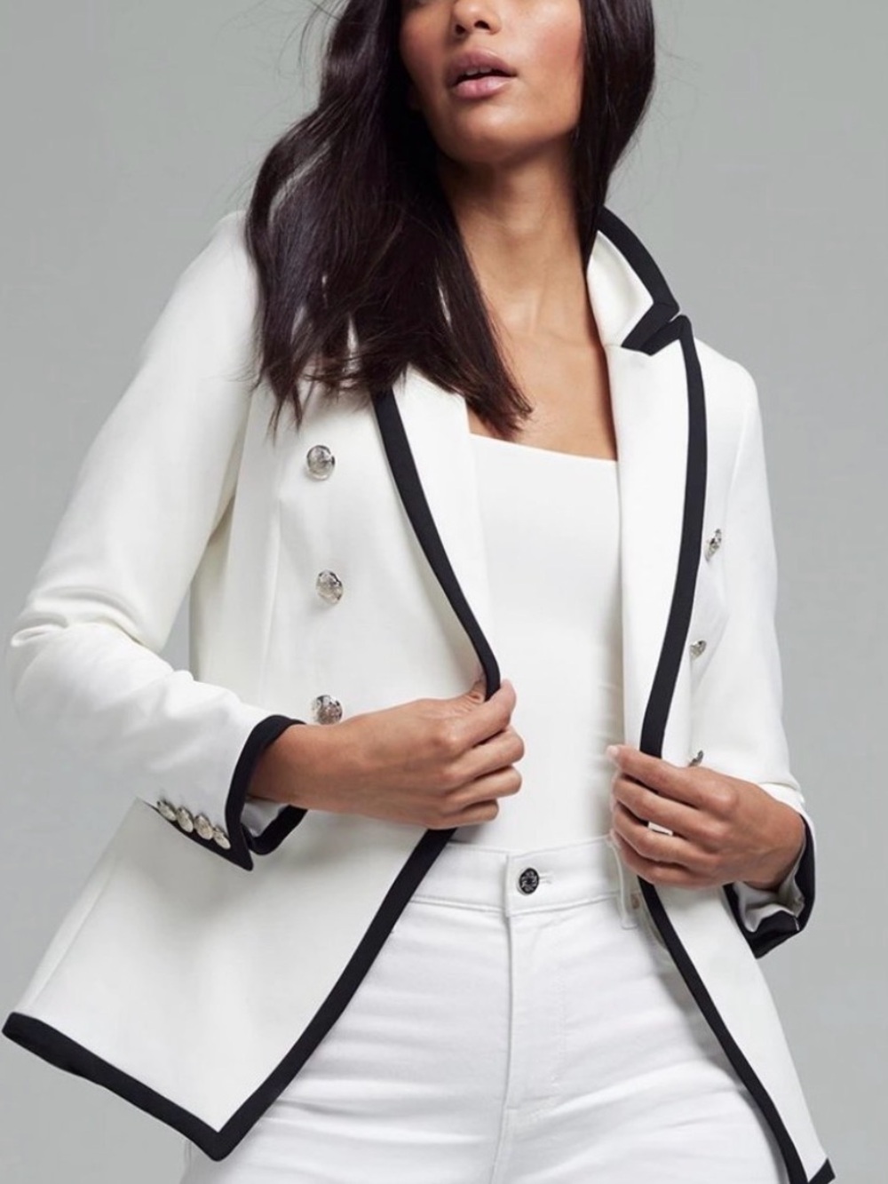 White House Black Market
Double-Breasted Blazer White
Black